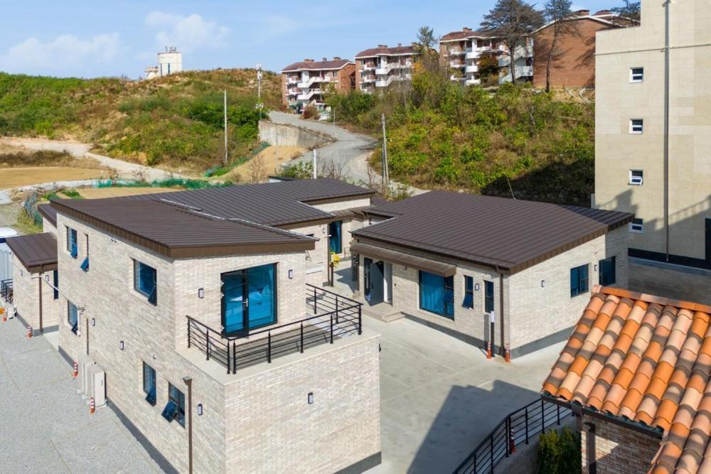 Gangneung Gyeongpo 345 Pool Villa Exterior photo